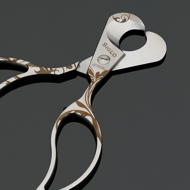 L & R scissors