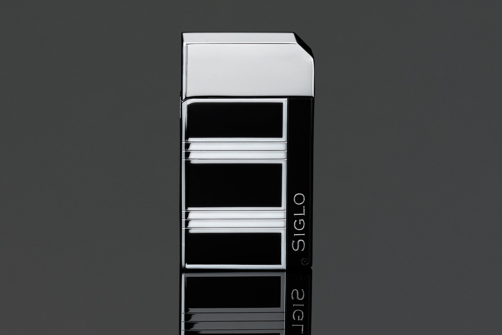 Obsidian Chrome 